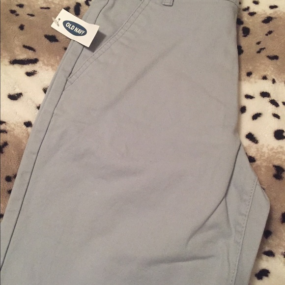 Old navy Boys shorts - Picture 2 of 8